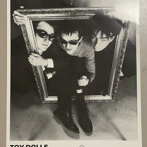 TOY DOLLS – Promo Picture (1988)